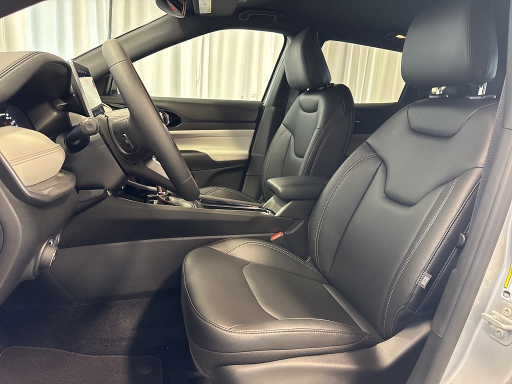 new 2025 Jeep Compass car, priced at $32,743