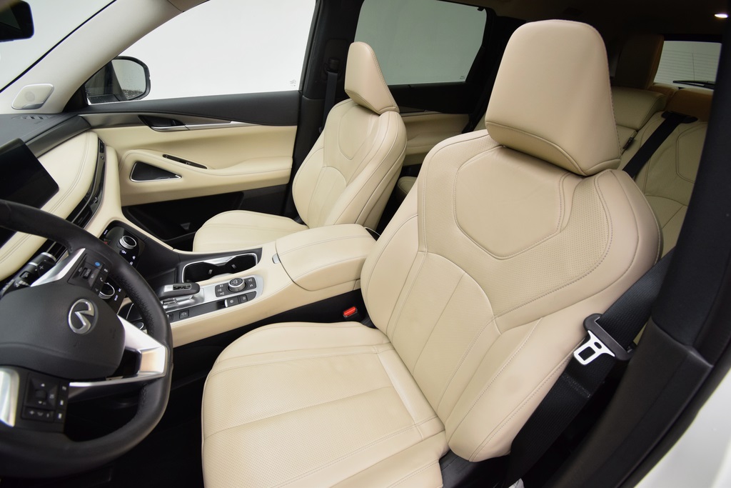 used 2025 INFINITI QX60 car, priced at $47,500