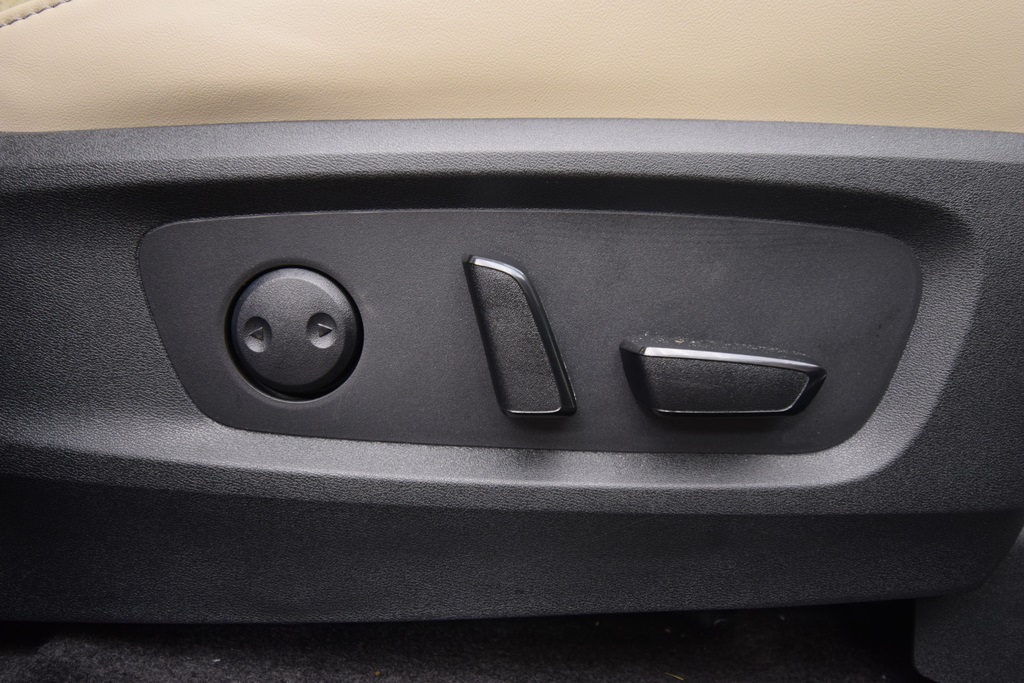 used 2025 INFINITI QX60 car, priced at $47,500