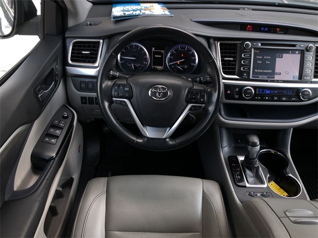 used 2018 Toyota Highlander car, priced at $24,987