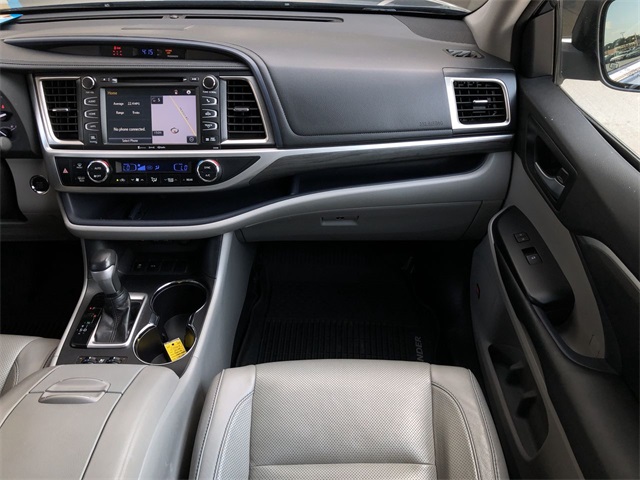 used 2018 Toyota Highlander car, priced at $24,987