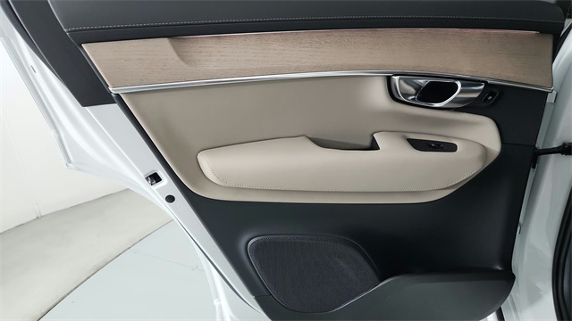 new 2026 Volvo XC90 Plug-In Hybrid car, priced at $81,875