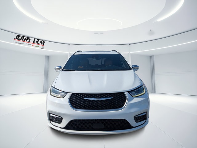 used 2022 Chrysler Pacifica car, priced at $34,479