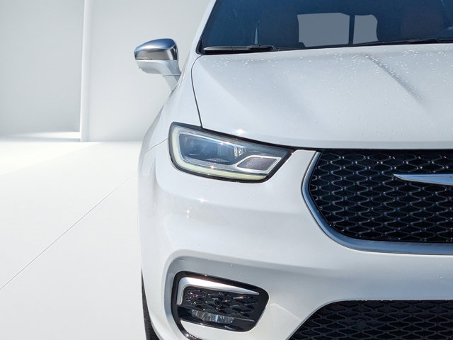 used 2022 Chrysler Pacifica car, priced at $34,479