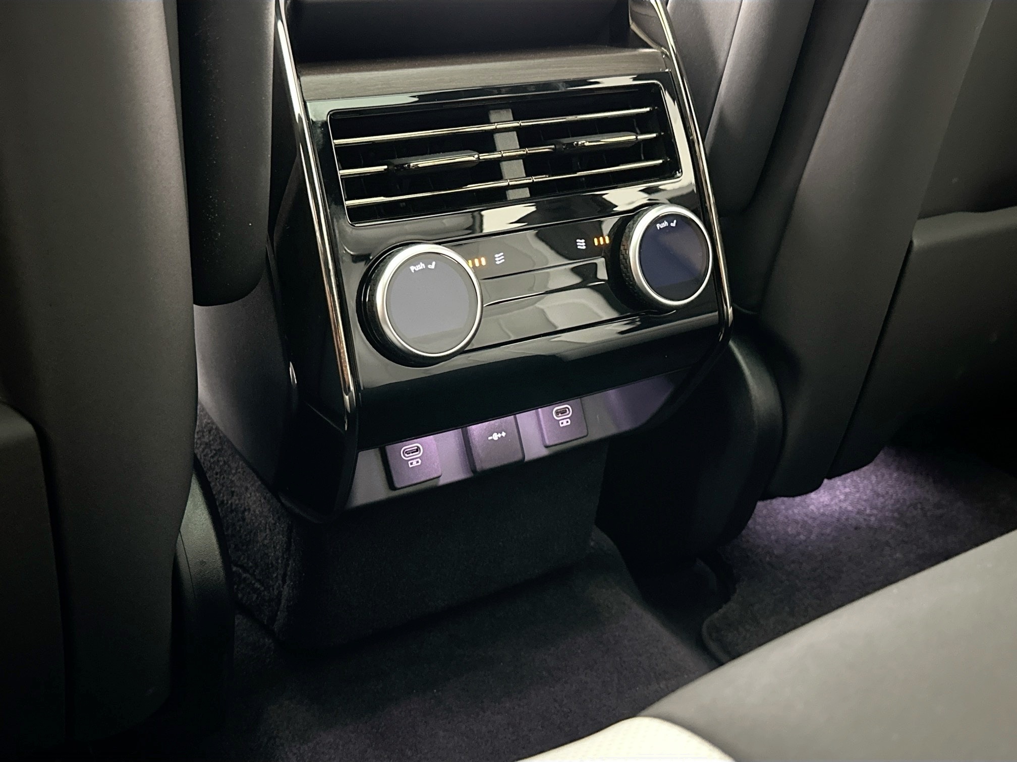 used 2024 Land Rover Range Rover Sport car, priced at $87,995
