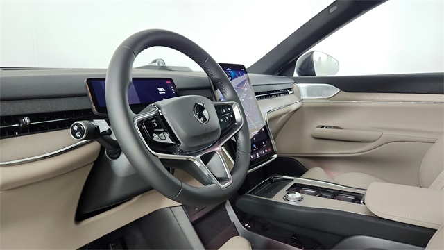 new 2025 Volvo EX90 car, priced at $89,340