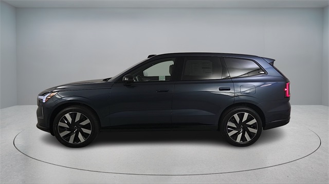 new 2025 Volvo EX90 car, priced at $89,340