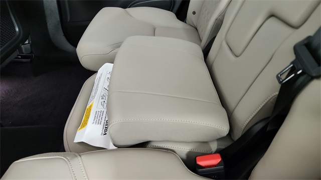 new 2025 Volvo XC90 car, priced at $69,155