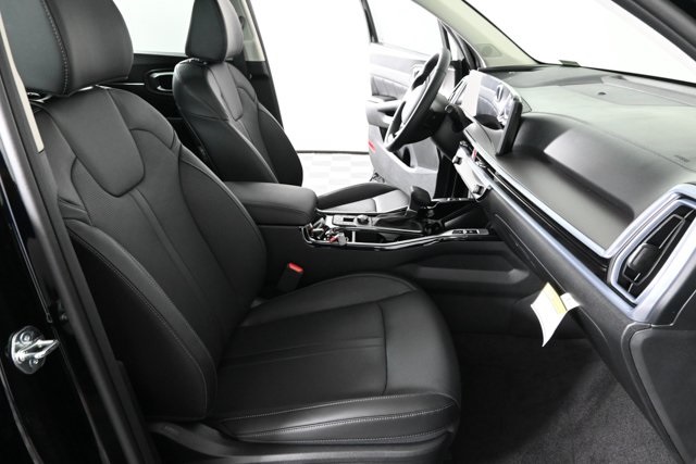new 2025 Kia Sorento car, priced at $40,745