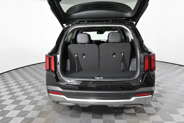new 2025 Kia Sorento car, priced at $40,745