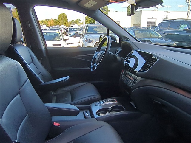 used 2022 Honda Pilot car, priced at $32,811