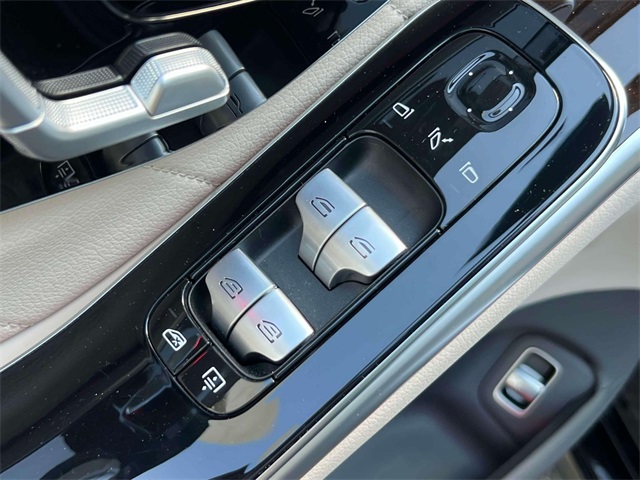 used 2022 Mercedes-Benz S-Class car, priced at $73,157