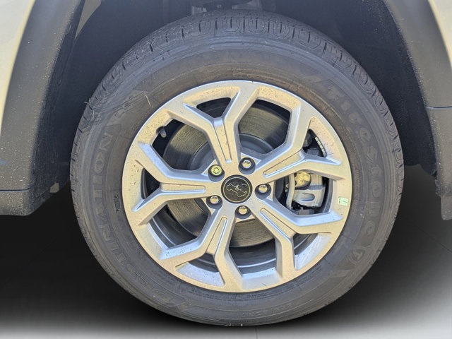 new 2025 Jeep Compass car, priced at $21,090