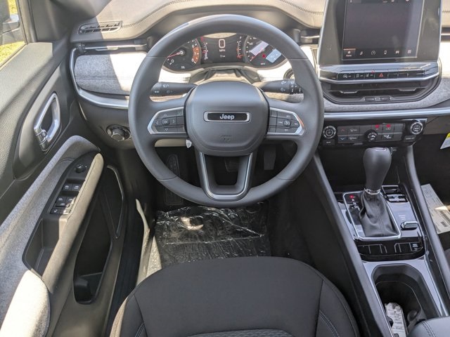 new 2025 Jeep Compass car, priced at $21,090