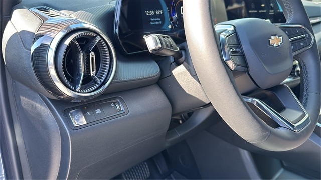 new 2026 Chevrolet Equinox car, priced at $30,820