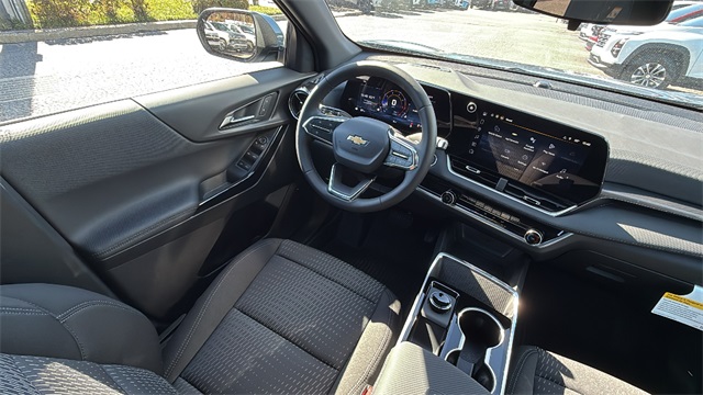 new 2026 Chevrolet Equinox car, priced at $30,820