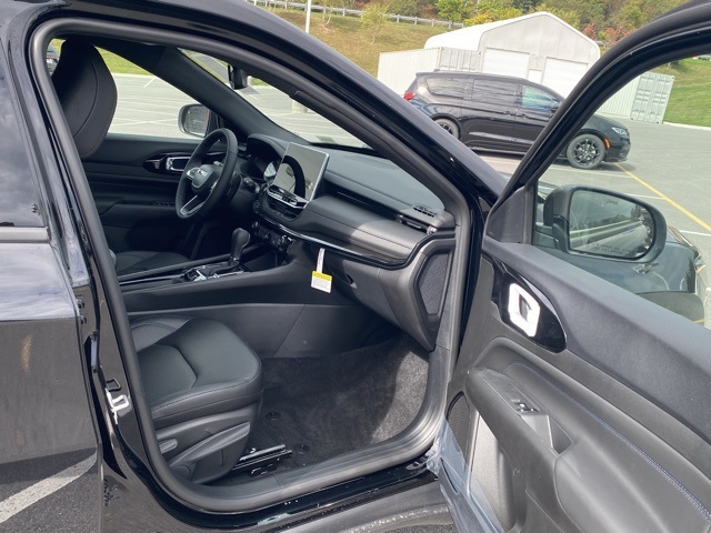 new 2026 Jeep Compass car, priced at $32,267