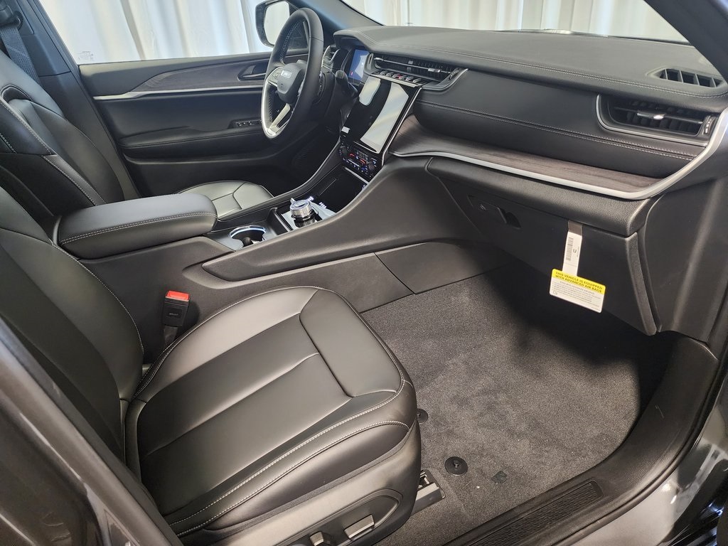 new 2025 Jeep Grand Cherokee L car, priced at $50,762