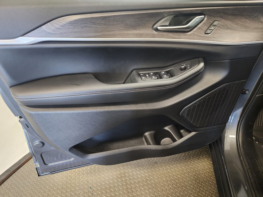 new 2025 Jeep Grand Cherokee L car, priced at $50,762