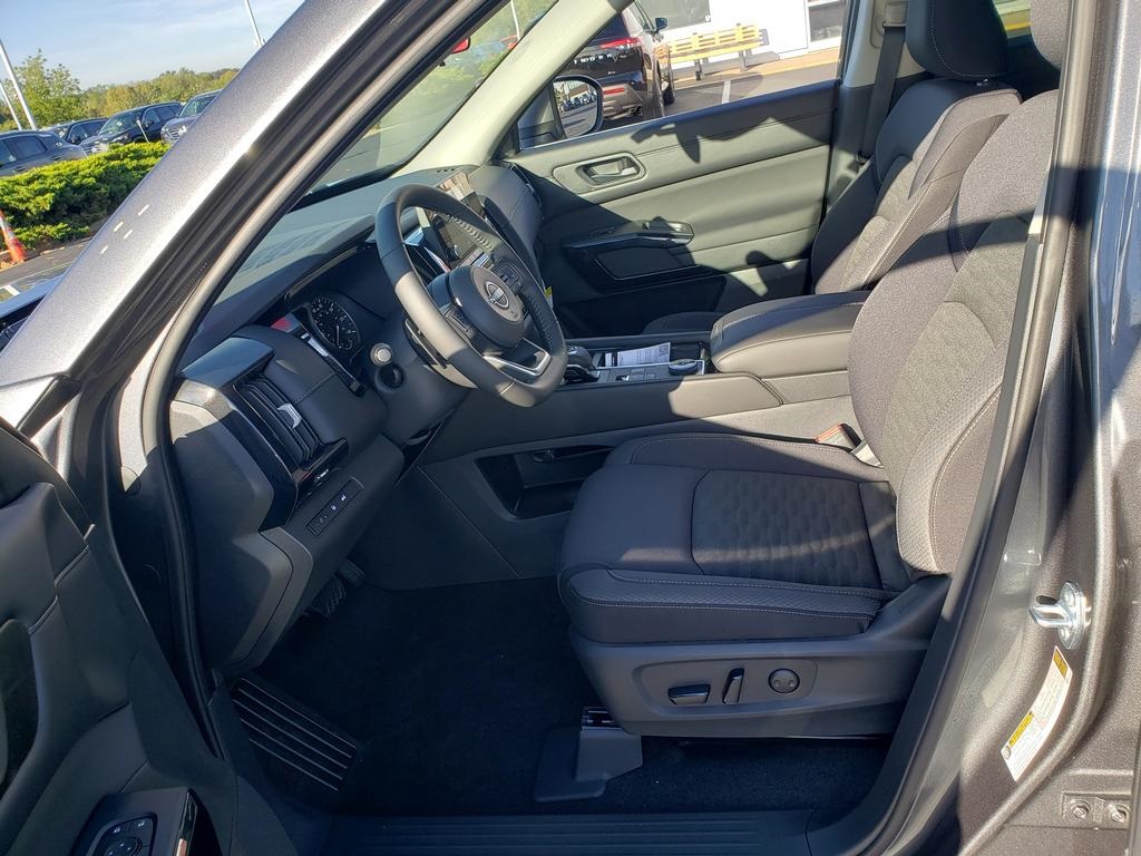 new 2025 Nissan Pathfinder car, priced at $36,408