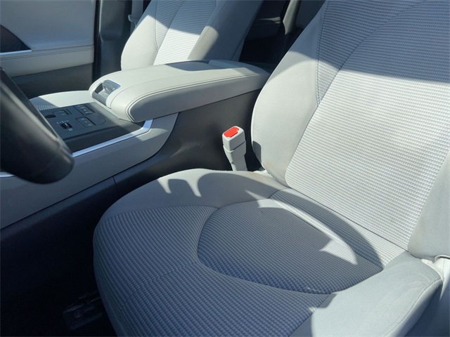 used 2022 Toyota Highlander car, priced at $29,911