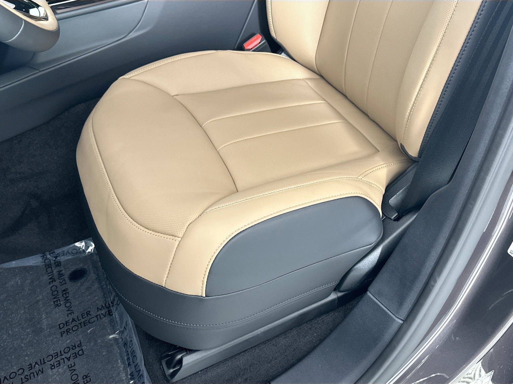 new 2025 Land Rover Range Rover Sport car, priced at $101,140