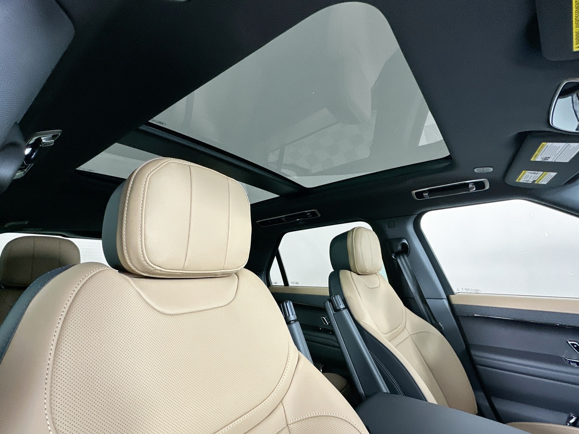 new 2025 Land Rover Range Rover Sport car, priced at $101,140
