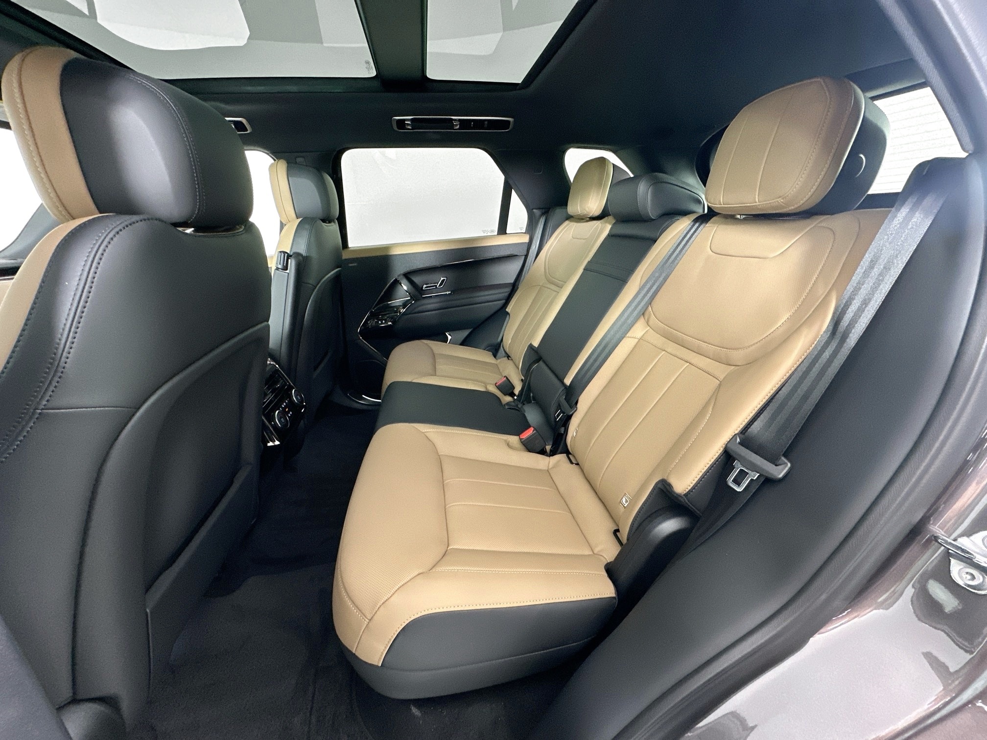 new 2025 Land Rover Range Rover Sport car, priced at $101,140