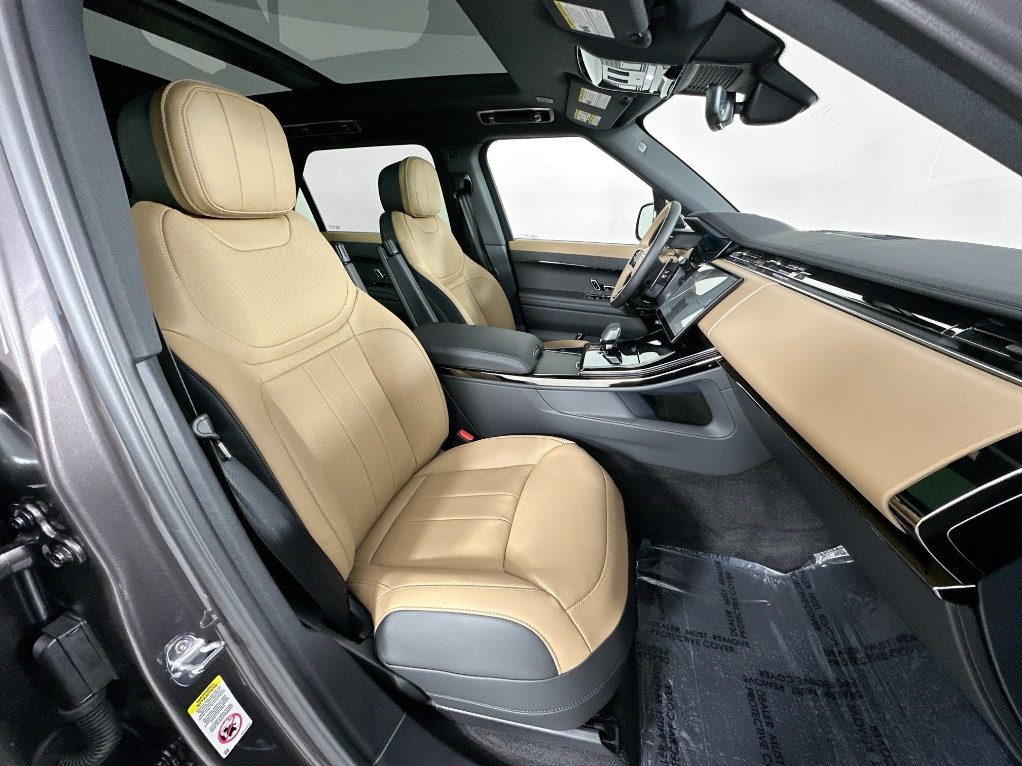 new 2025 Land Rover Range Rover Sport car, priced at $101,140