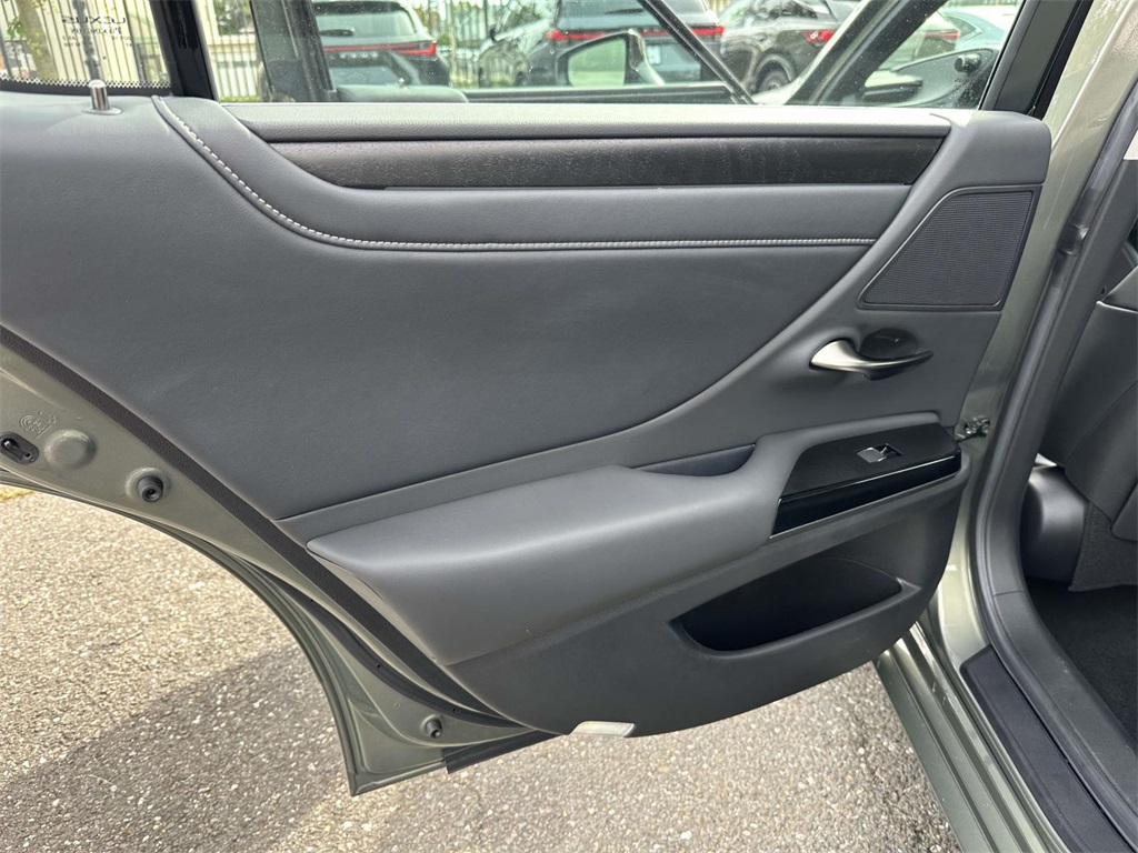 used 2025 Lexus ES car, priced at $45,495