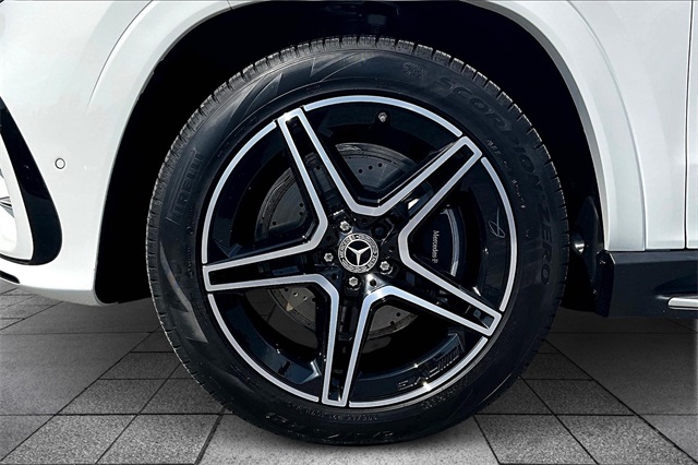 new 2025 Mercedes-Benz GLS car, priced at $97,430