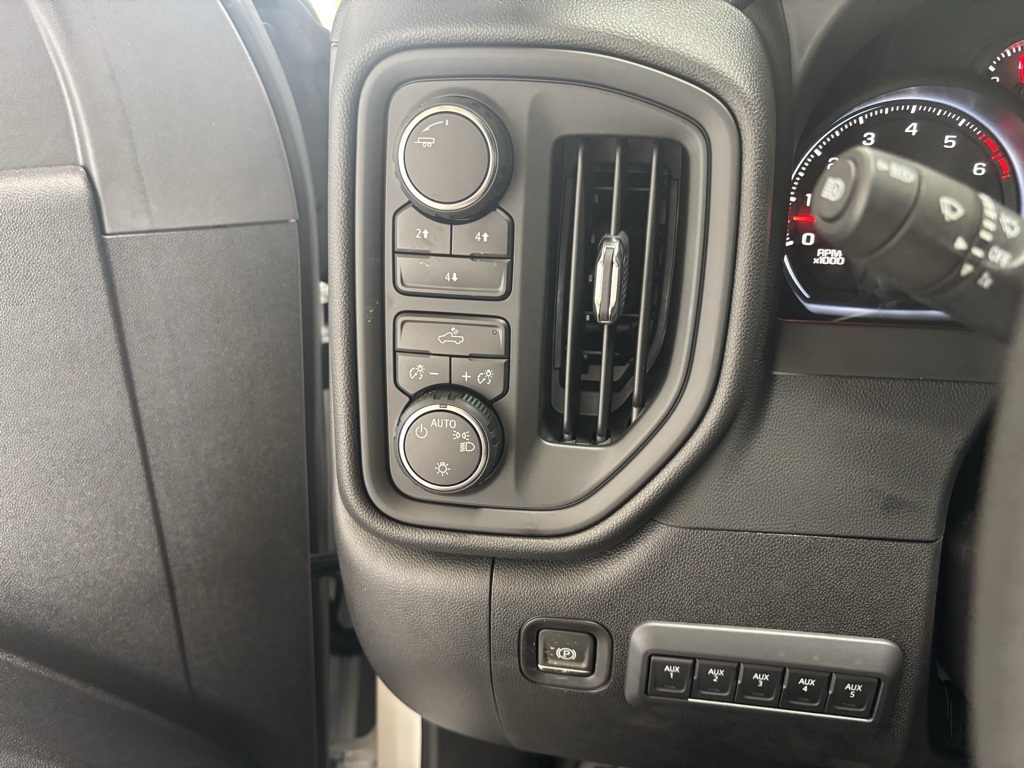 new 2024 Chevrolet Silverado 2500HD car, priced at $58,900