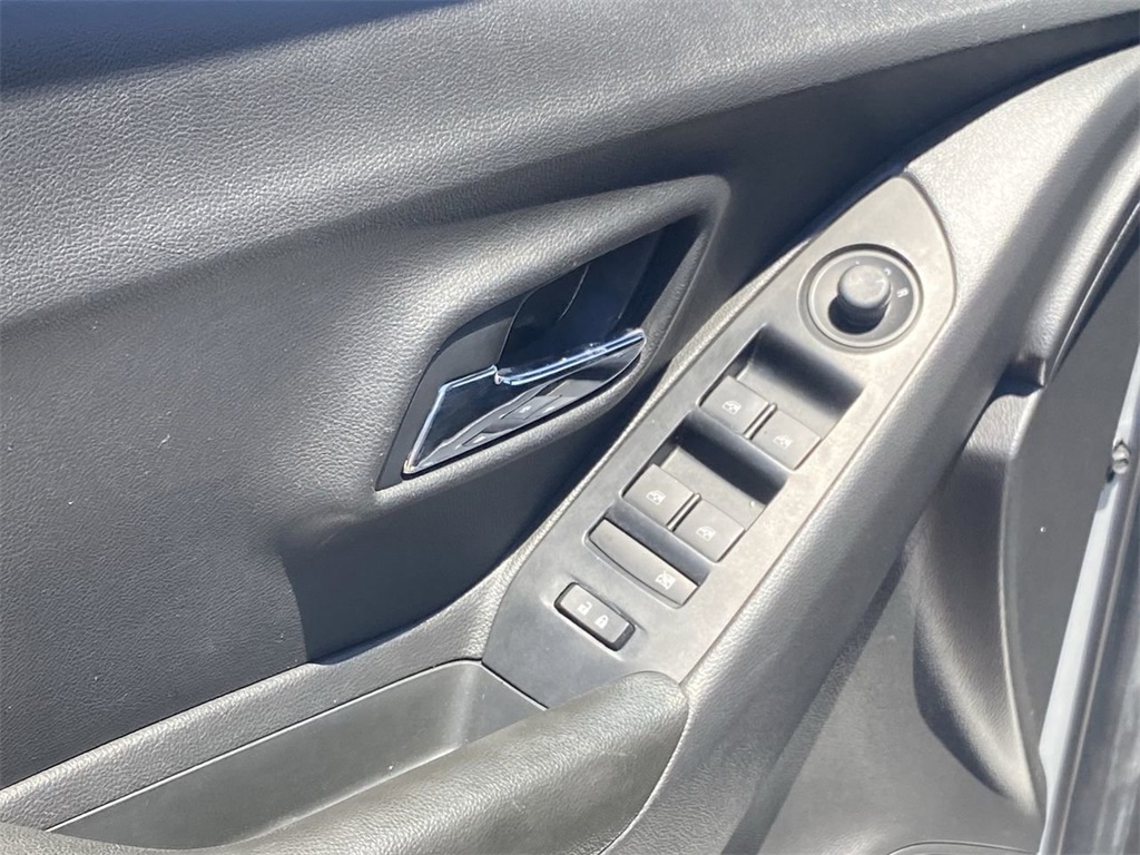 used 2021 Chevrolet Trax car, priced at $14,891