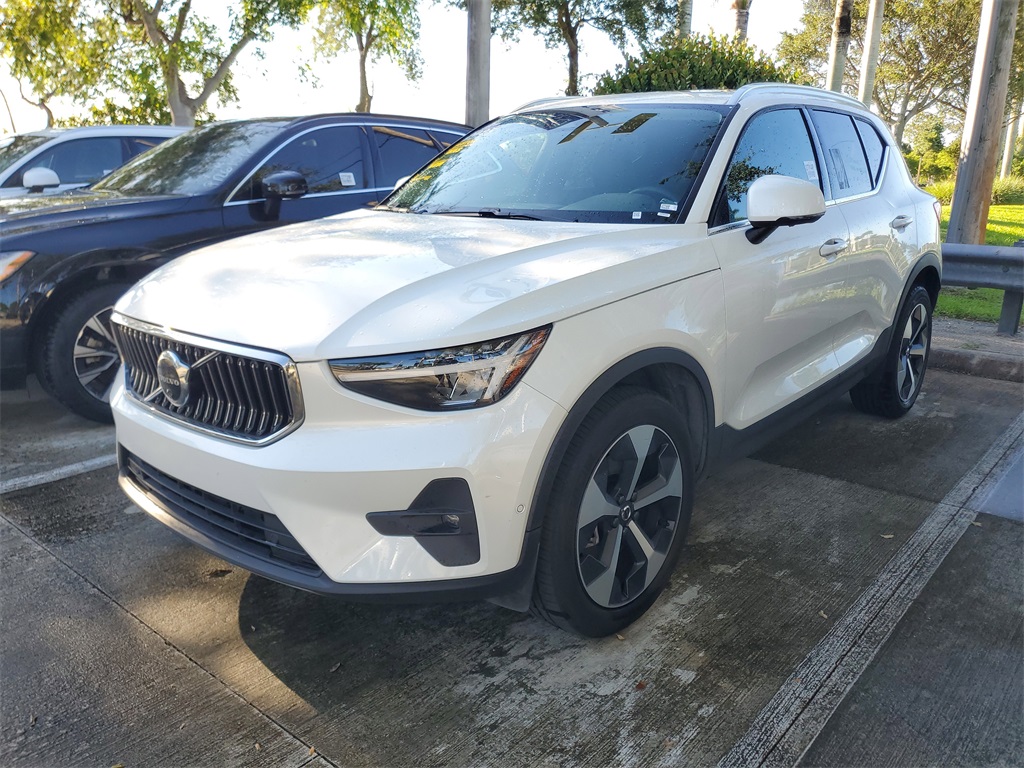 used 2025 Volvo XC40 car, priced at $30,995