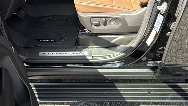 new 2025 Chevrolet Tahoe car, priced at $93,054