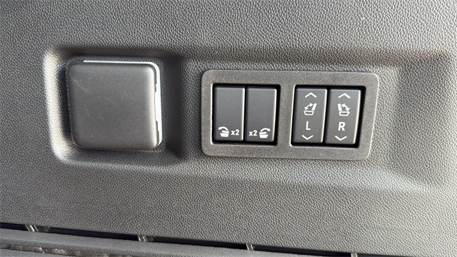 new 2025 Chevrolet Tahoe car, priced at $93,054