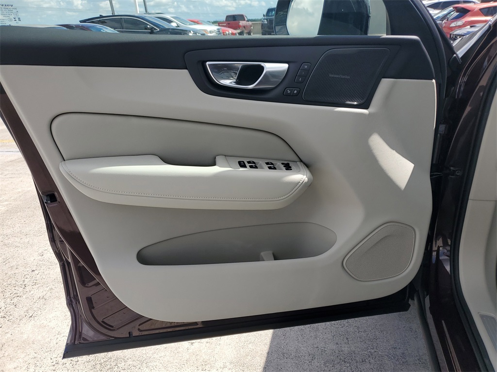 new 2026 Volvo XC60 car, priced at $60,215