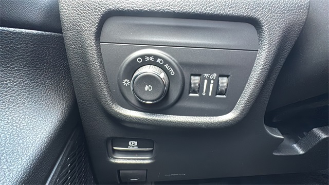 new 2025 Jeep Grand Cherokee car, priced at $47,453