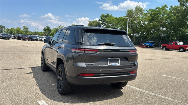 new 2025 Jeep Grand Cherokee car, priced at $47,453
