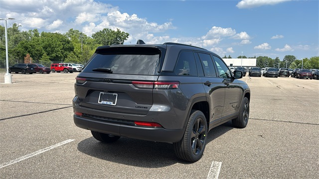 new 2025 Jeep Grand Cherokee car, priced at $47,453