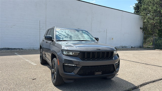 new 2025 Jeep Grand Cherokee car, priced at $47,453