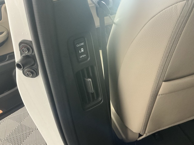 used 2023 Honda Odyssey car, priced at $33,991