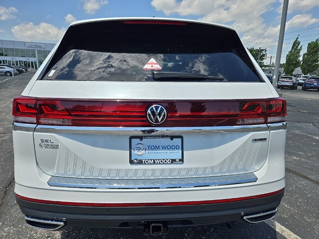 new 2025 Volkswagen Atlas car, priced at $45,691