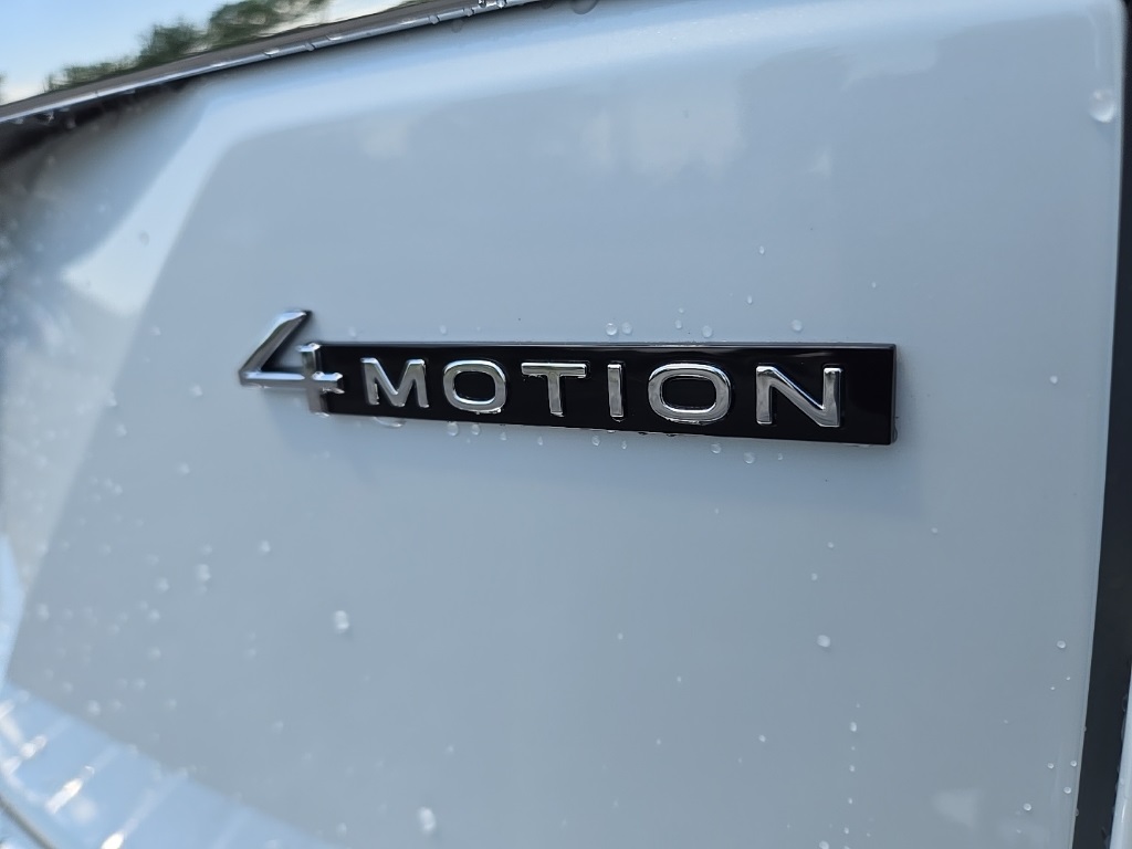 new 2025 Volkswagen Atlas car, priced at $45,691