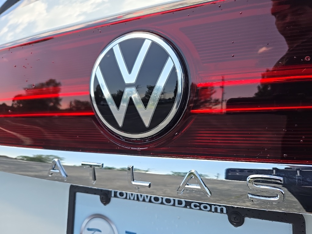 new 2025 Volkswagen Atlas car, priced at $45,691