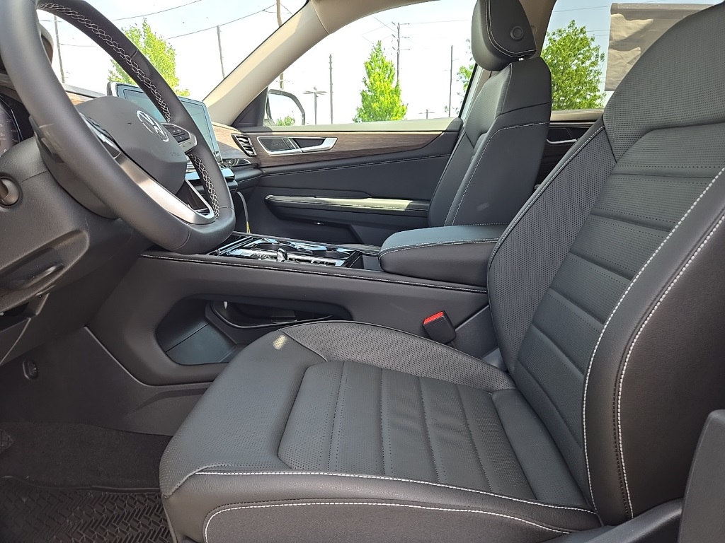 new 2025 Volkswagen Atlas car, priced at $45,691