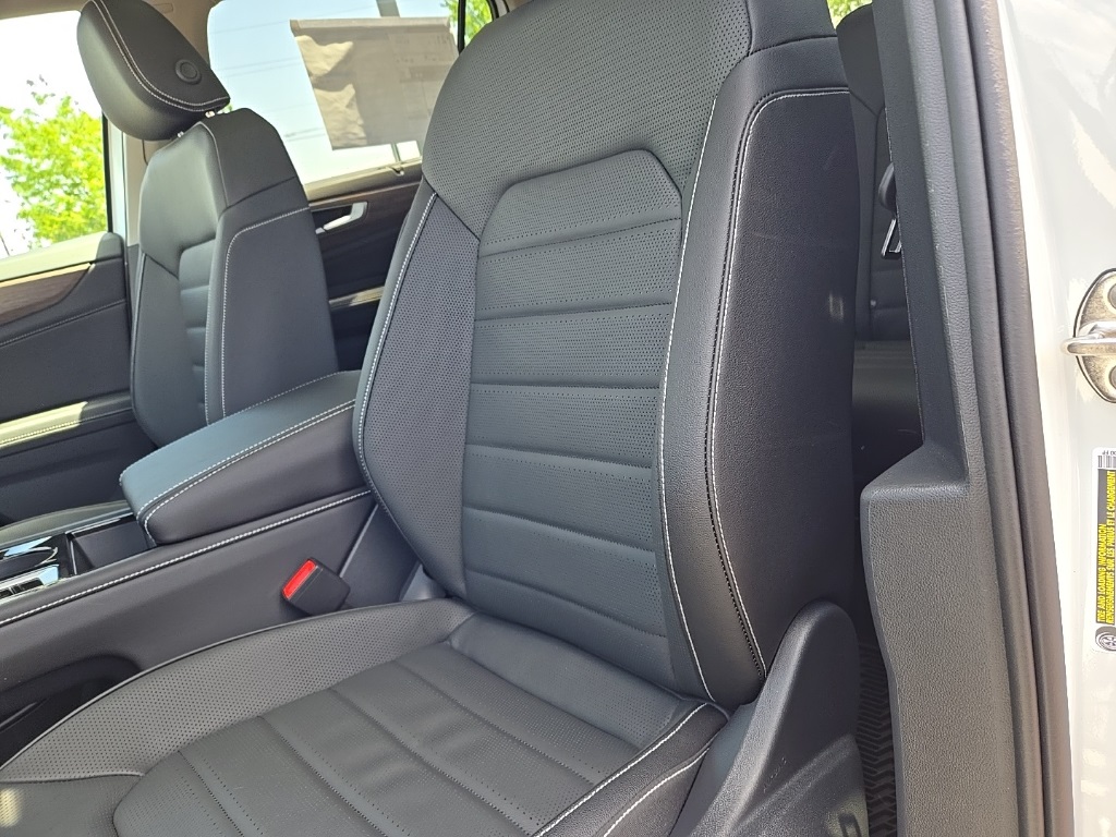 new 2025 Volkswagen Atlas car, priced at $45,691