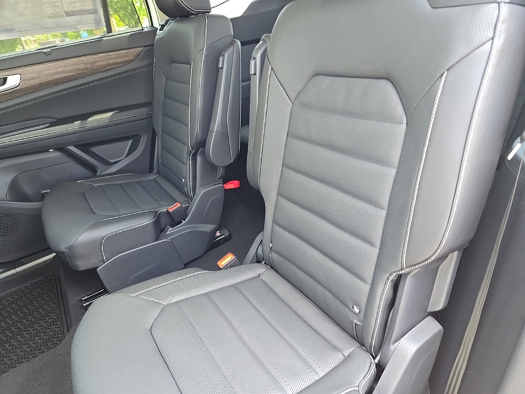 new 2025 Volkswagen Atlas car, priced at $45,691