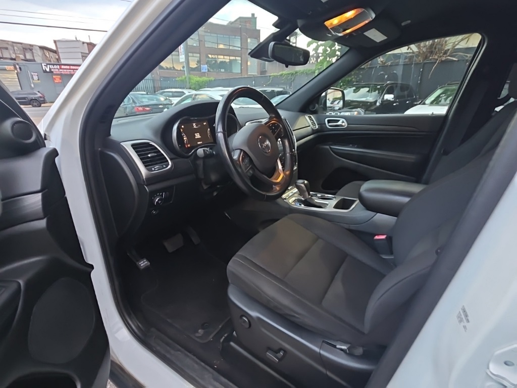 used 2021 Jeep Grand Cherokee car, priced at $18,895