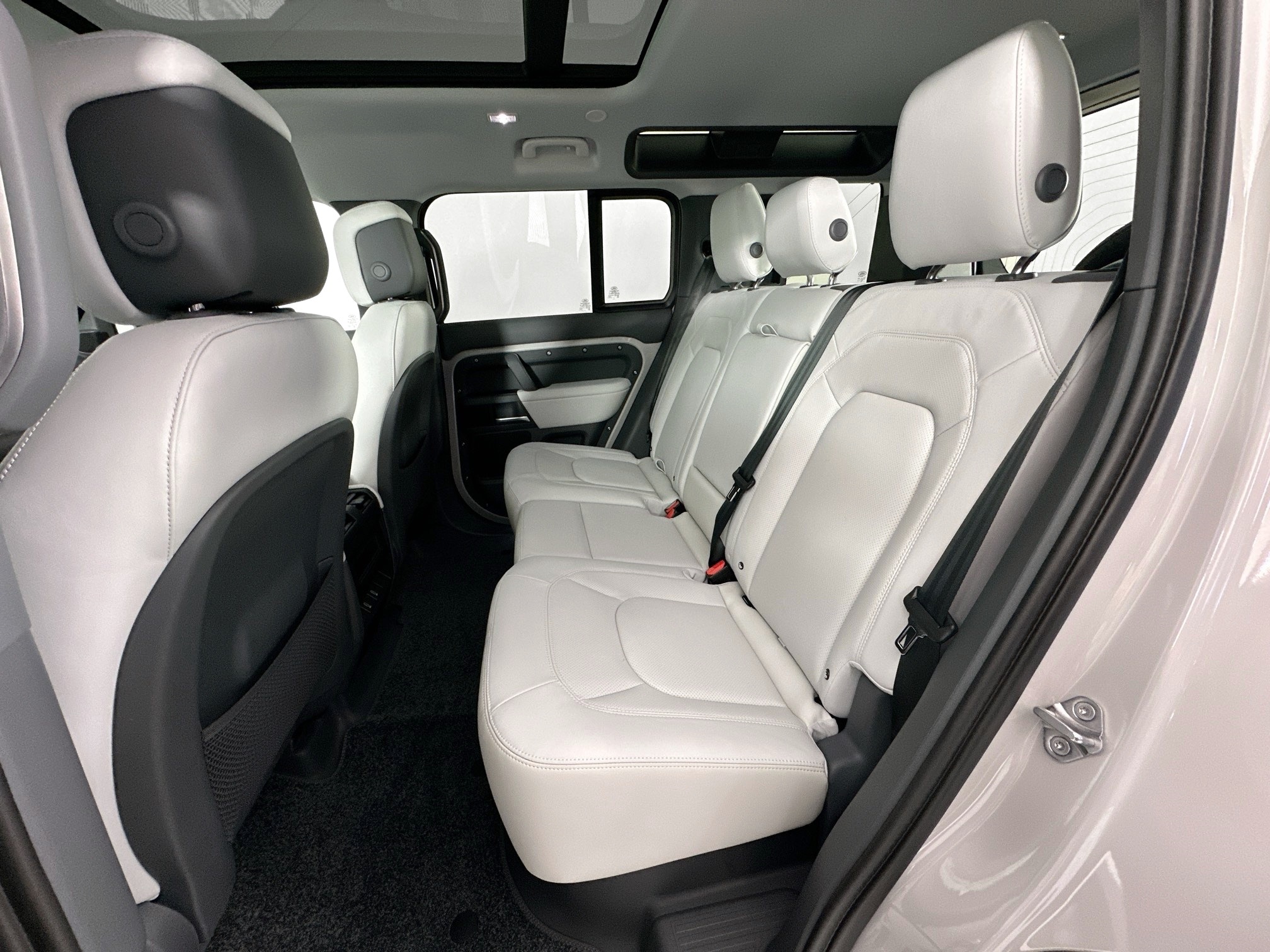 new 2026 Land Rover Defender 110 car, priced at $75,931